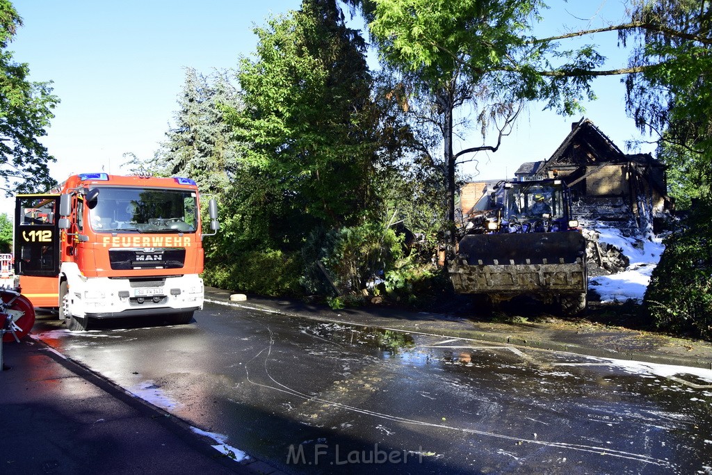 Grossfeuer Einfamilienhaus Siegburg Muehlengrabenstr P1278.JPG - Miklos Laubert